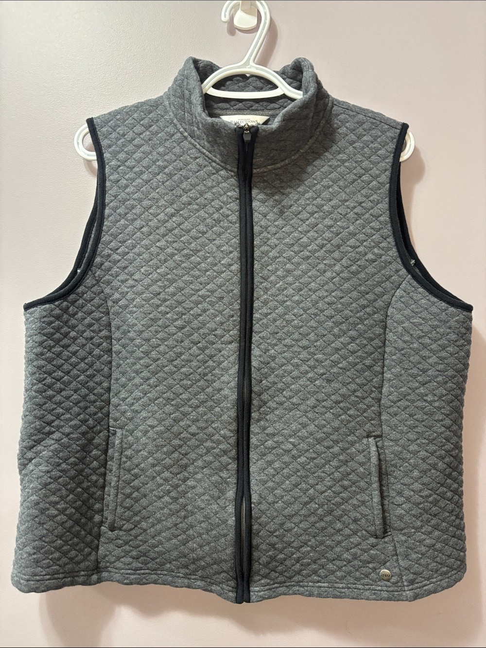 Northern Reflections Quilted Heather Gray Zip-Up Vest